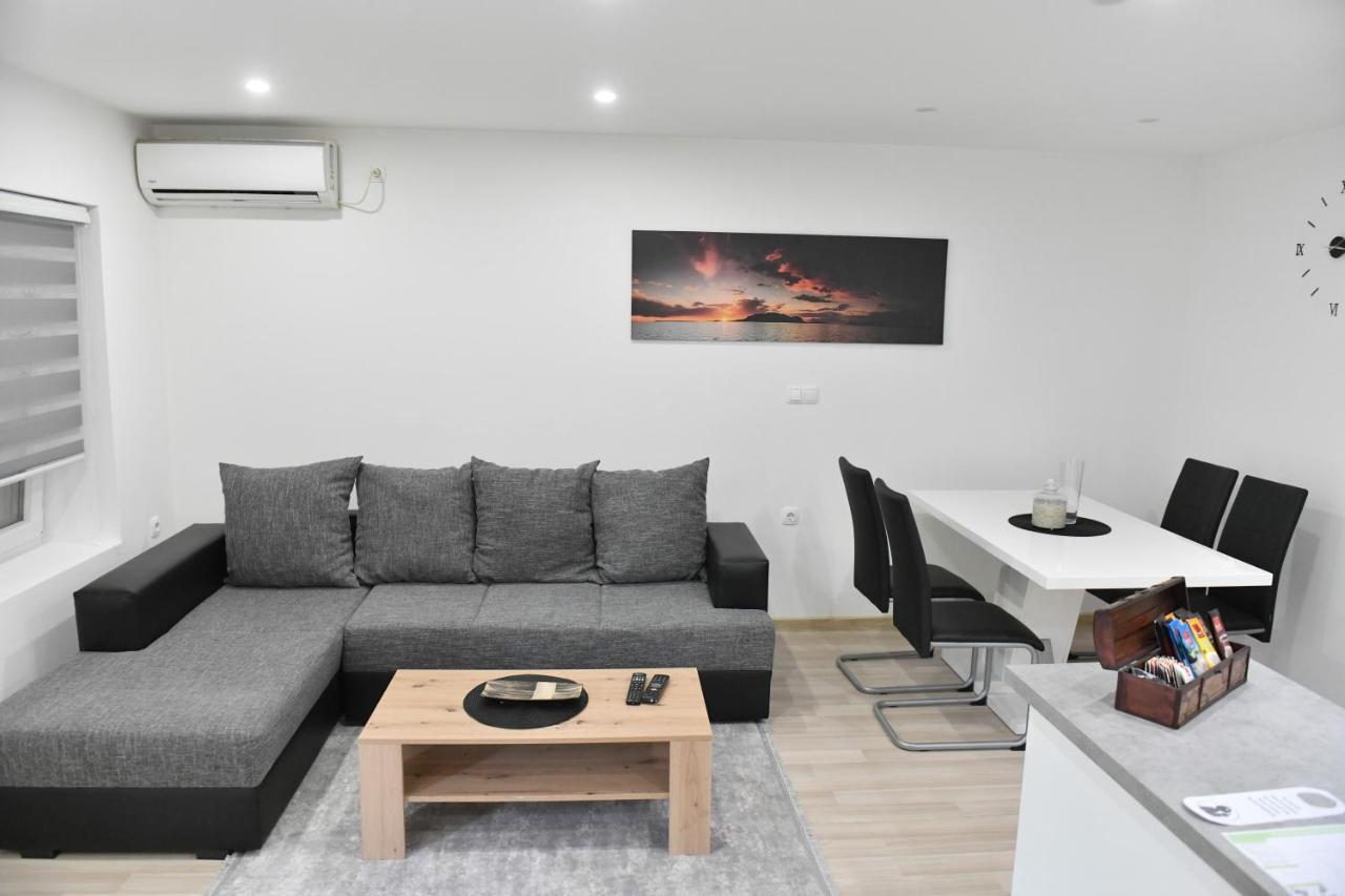 Apartman Lucia Ðakovo Esterno foto